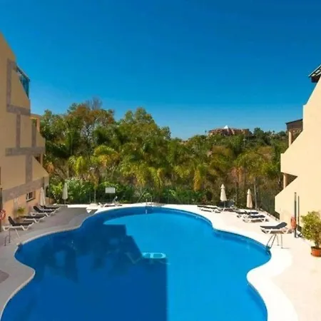 Luxury In The Golf Valley Above Puerto Banus.