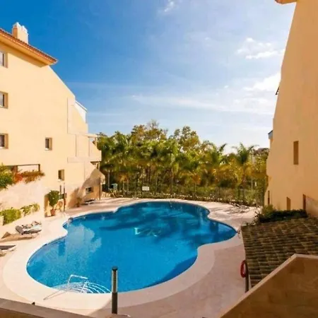 Luxury In The Golf Valley Above Puerto Banus. Apartment Marbella