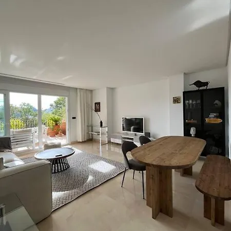 Luxury In The Golf Valley Above Puerto Banus.
