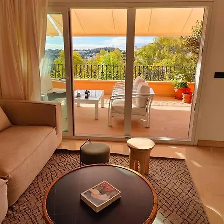 Luxury In The Golf Valley Above Puerto Banus. Apartment